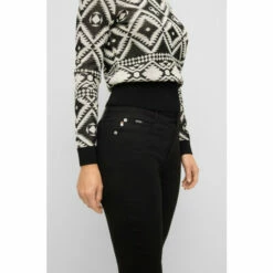 BOSS Slim Black Crop 4.0 Jeans -BOSS Shop unnamed file 2993