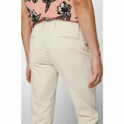 BOSS White Tapered Chinos -BOSS Shop unnamed file 4203